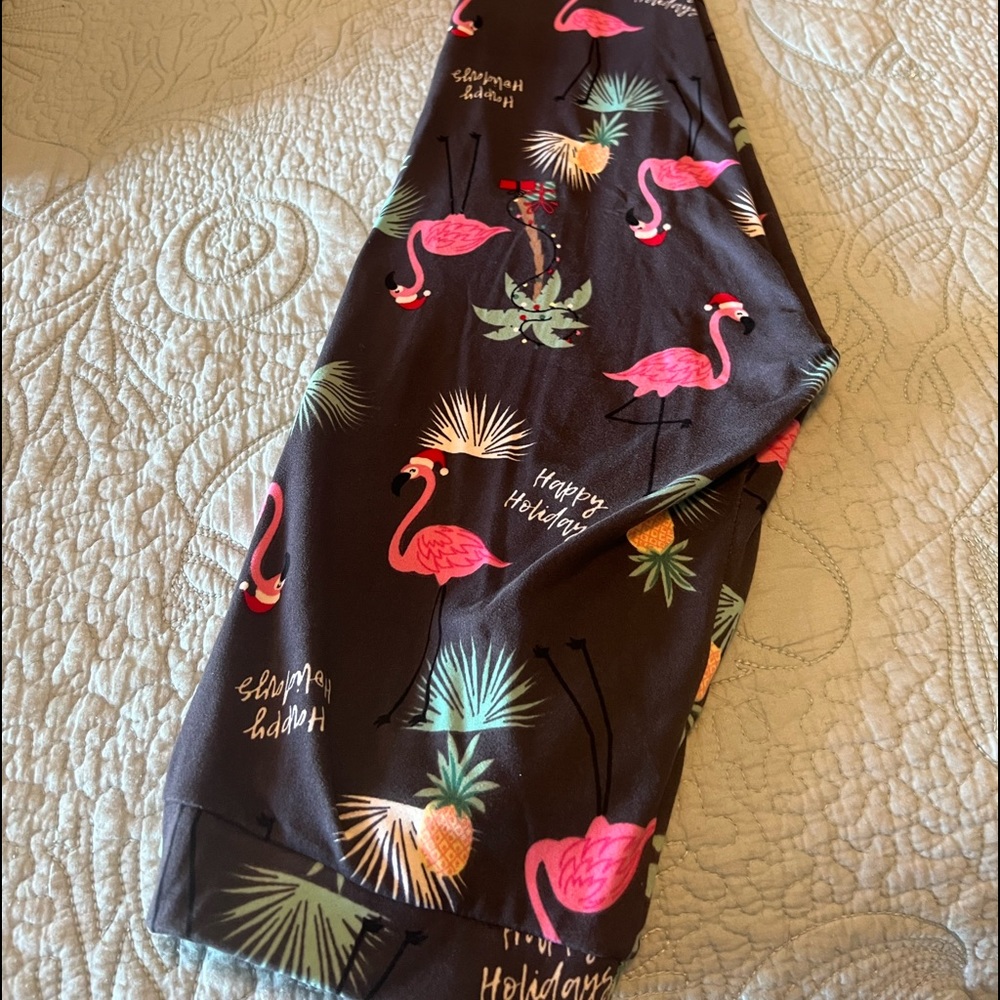 Cute Holiday Christmas very soft leggings ladies size M